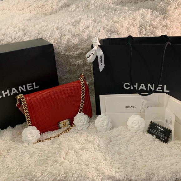 CHANEL red boy flap bag w/ lambskin leather. 2014. - Picture 2 of 8